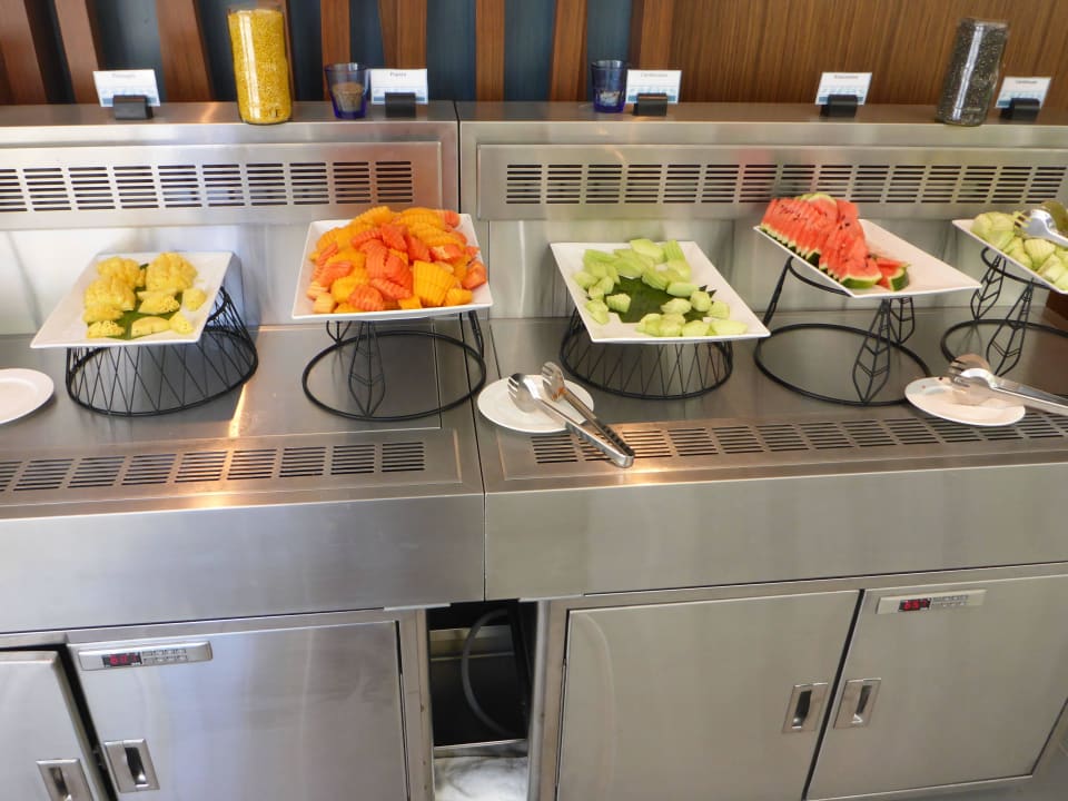 Frühstück Fishermen's Harbour Urban Resort