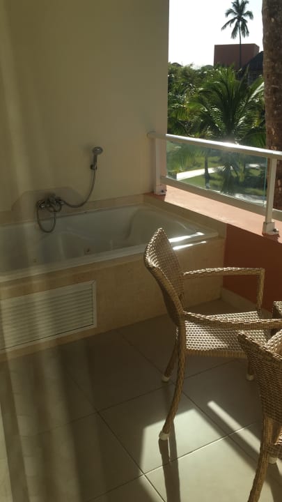 Whirlpool am Balkon Secrets Royal Beach Punta Cana - Adults only
