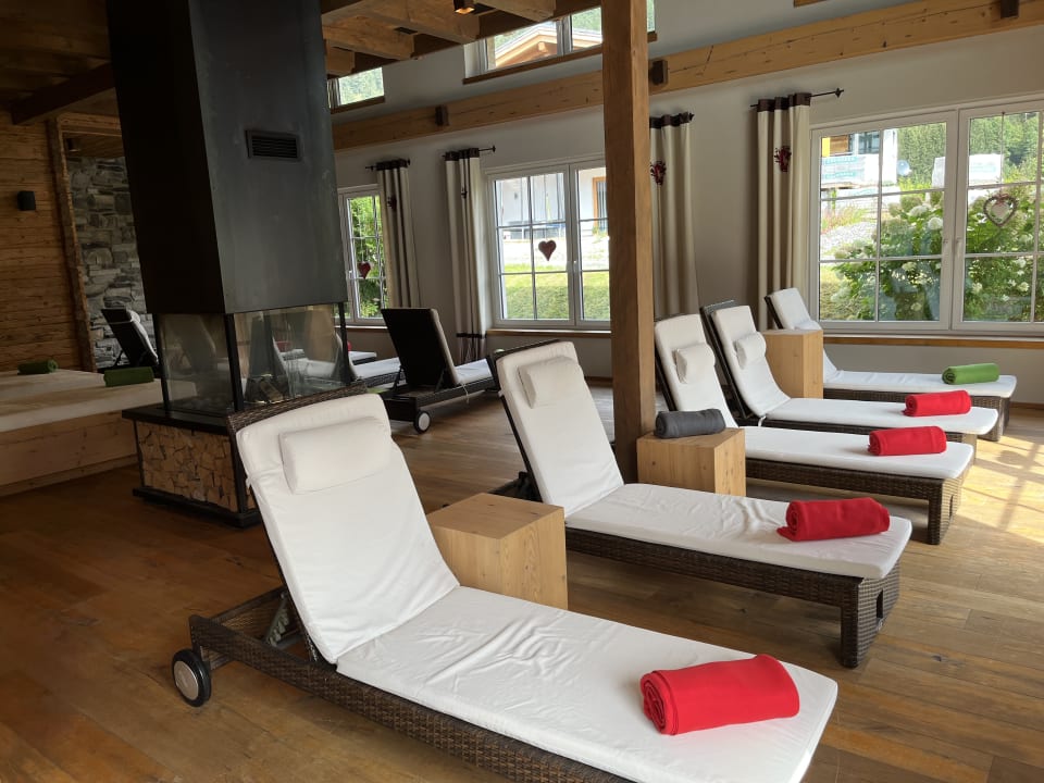 Pool Waidringer Hof · 1. Tiroler Glückshotel