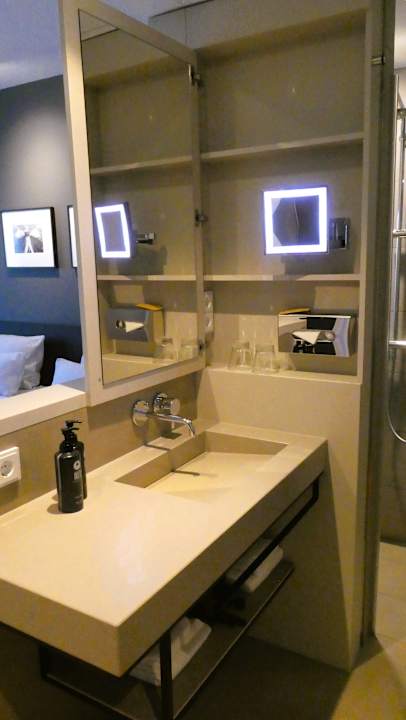 Zimmer Vienna House by Wyndham Ernst Leitz Wetzlar