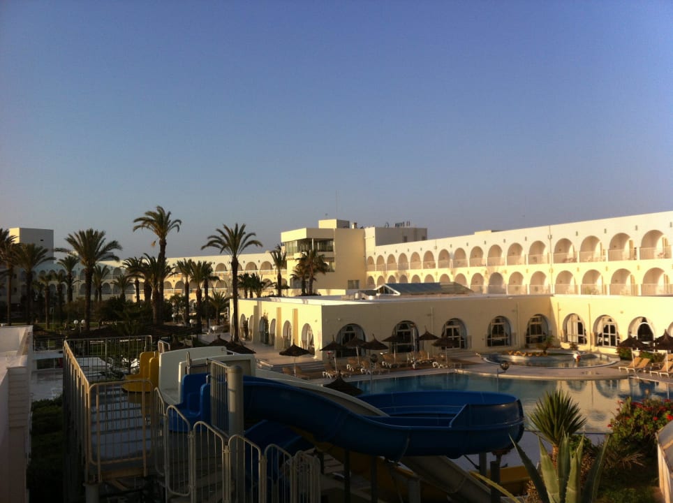 Ausblick auf Pool und Hotel El Mehdi Beach Resort