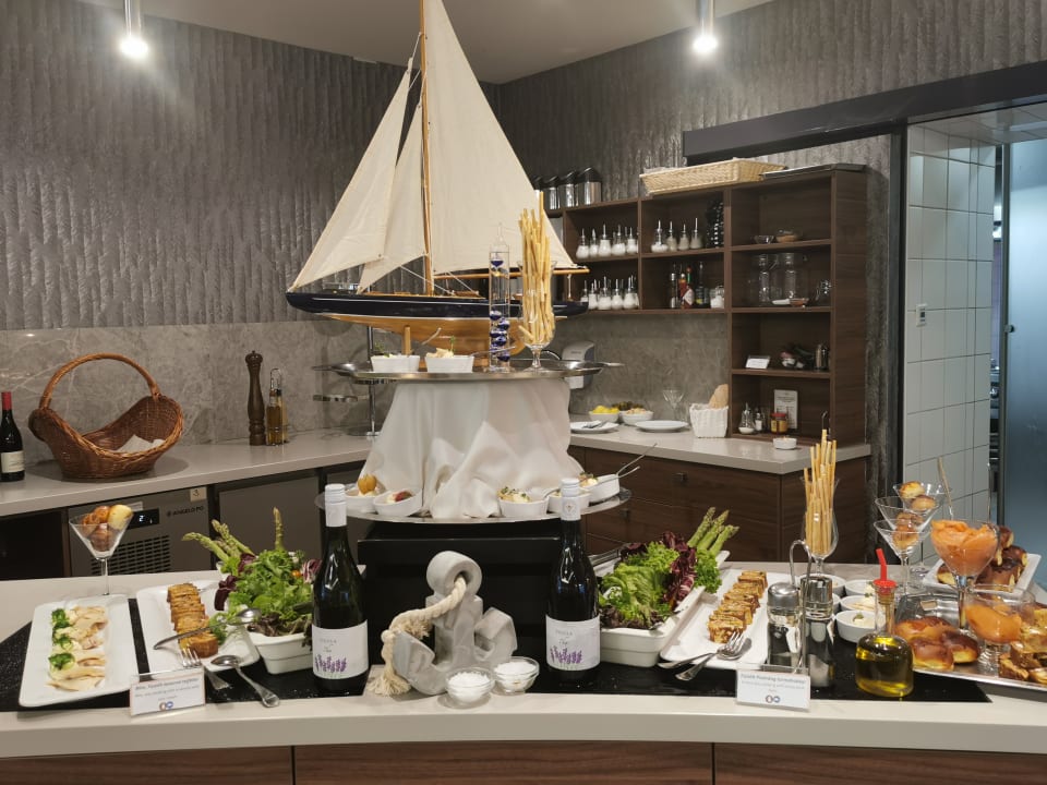 Gastro Hotel Golden Lake Resort