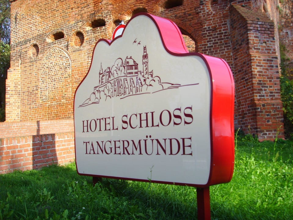 Hotelschild Ringhotel Schloss Tangermünde