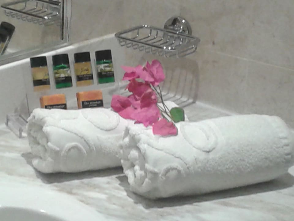 Liebevoll dekoriertes Bad Hotel Kalithea Mare Palace