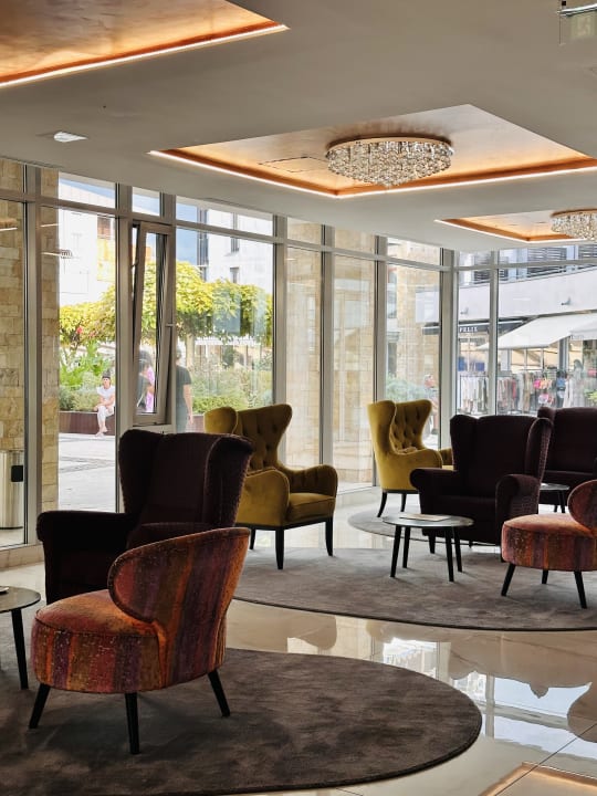 Lobby Hotel Golden Lake Resort