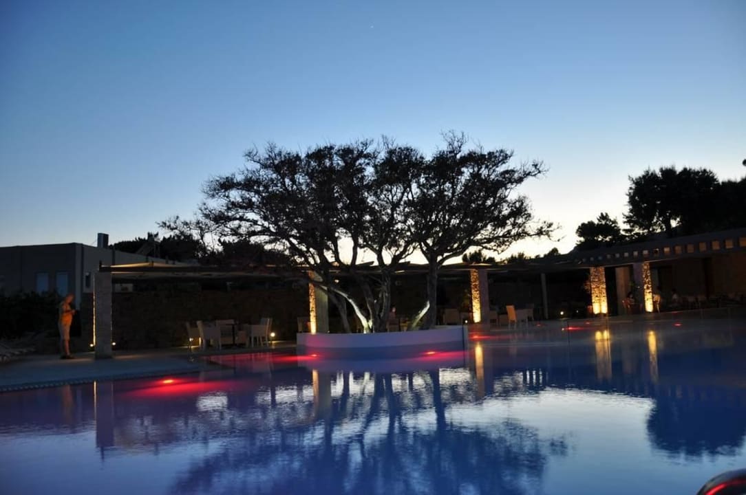 Basen4 Hotel Kakkos Bay