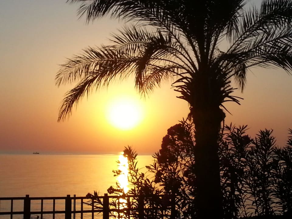 Sonnenuntergang Long Beach Alanya