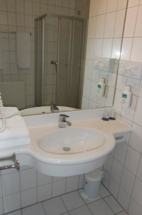 Bad Hotel Le Village