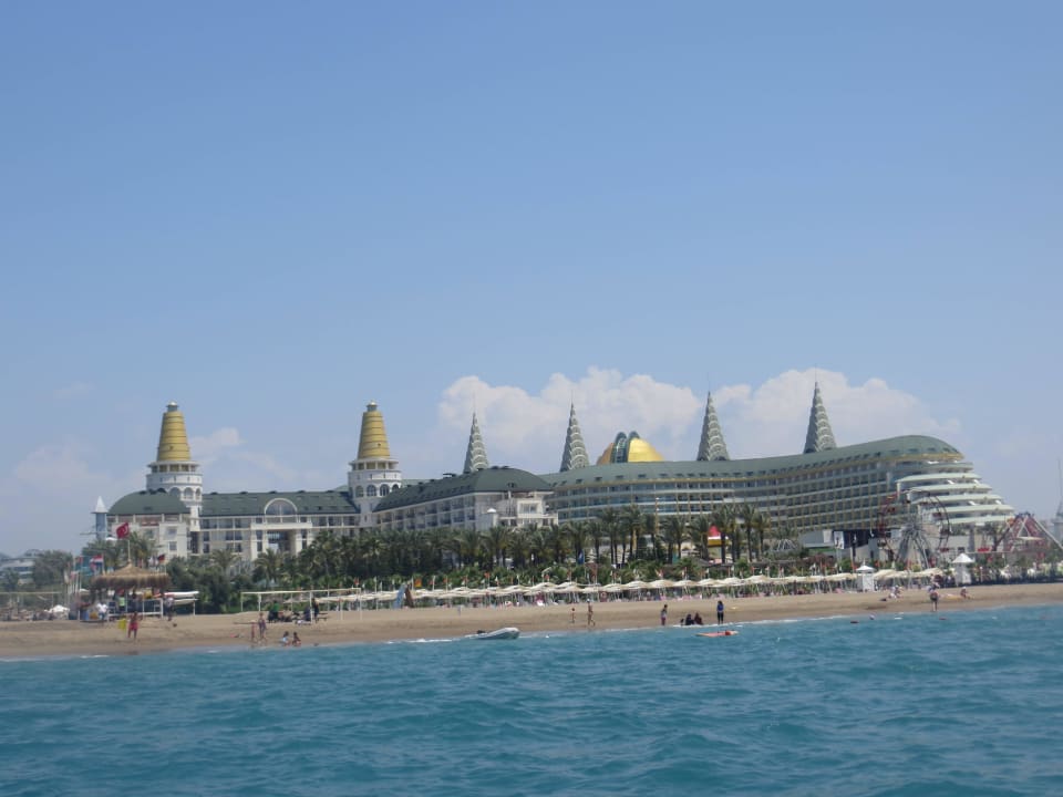 Blick vom Tretboot auf Diva und Imperial Hotel Delphin Diva