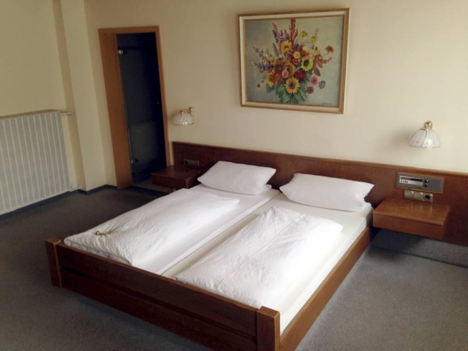 Doppelbett Hotel Zum Kirschbaum