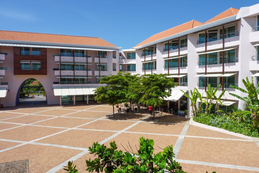 Innenhof Avila Beach Hotel