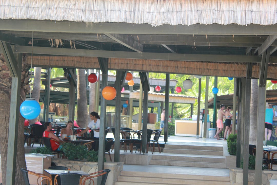 Bar przy plaży Blue Waters Club