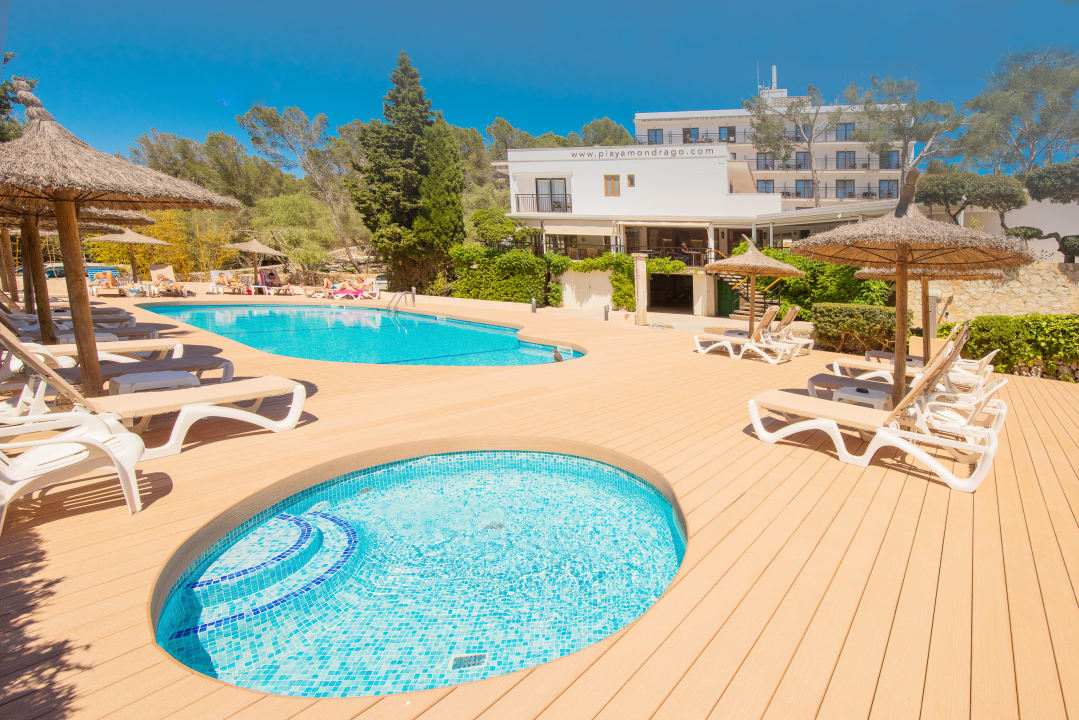 Pool Hotel Playa Mondrago
