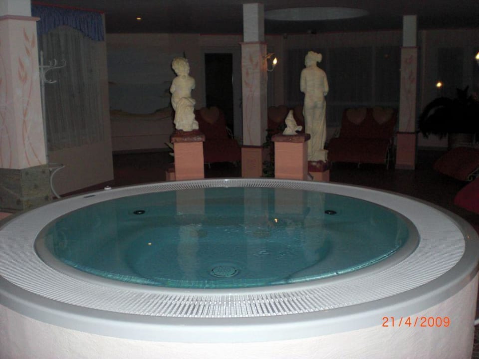 Whirlpool Bergergut - Das Genießerhotel für Paare