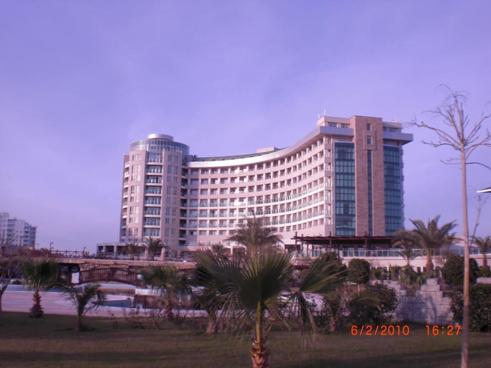 Das Hotel vom Strand aus Sherwood Exclusive Lara