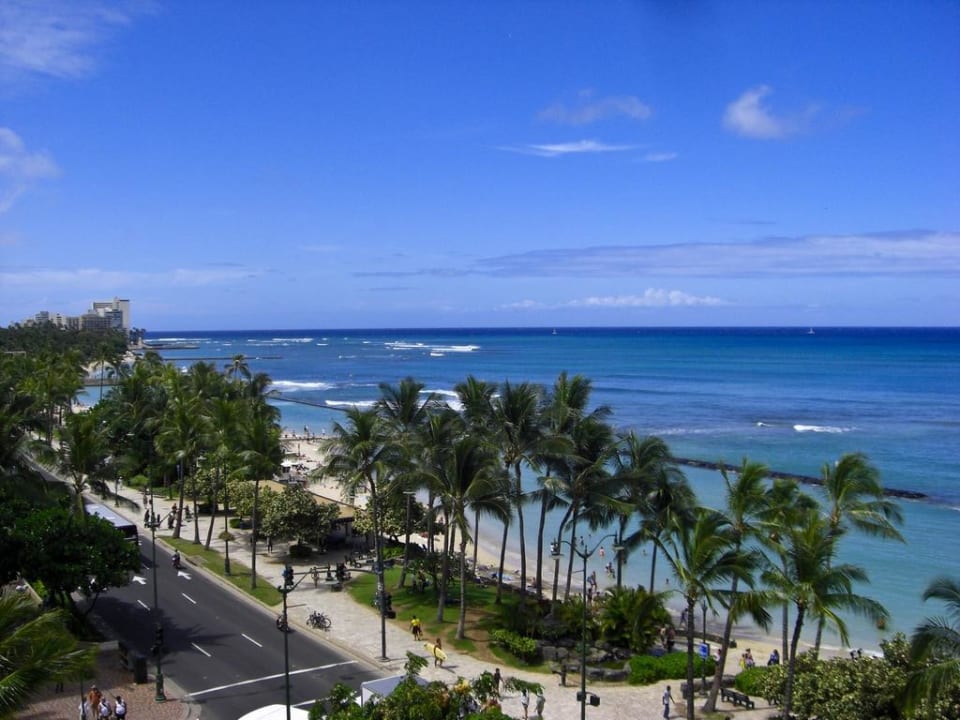 Blick vom Balkon Hotel Aston Waikiki Circle
