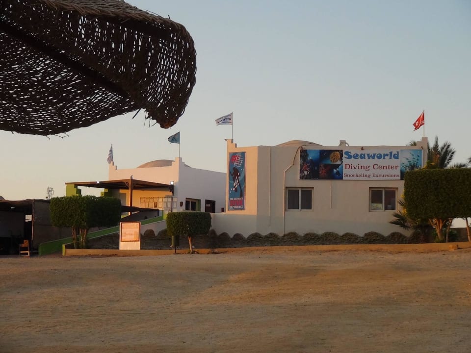 Centrum nurkowe Three Corners Sea Beach Resort