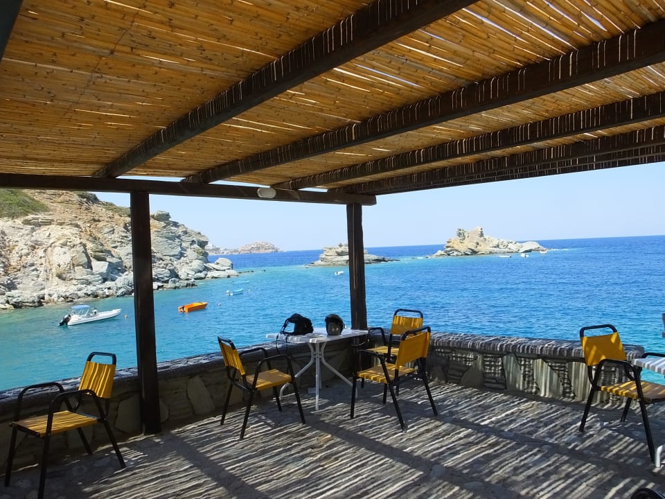 Beach bar Athina Palace Resort & Spa