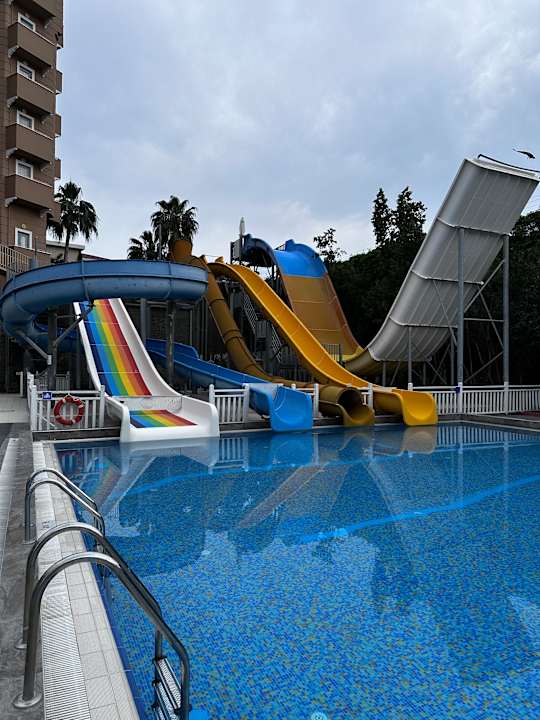 Pool Side Mare Resort & Spa