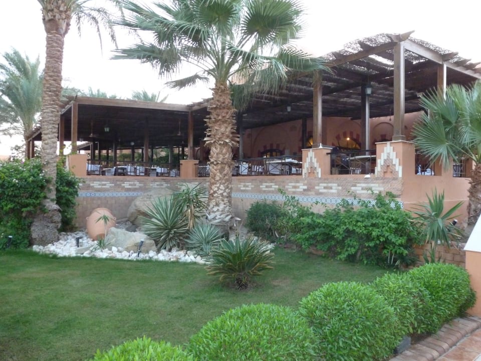 Restaurant                                         Jaz Makadi Oasis Resort