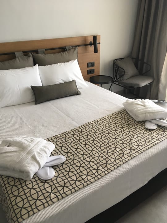 Zimmer Harmony Crest Resort & Spa