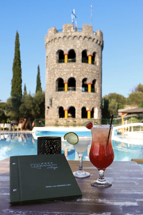 Pool Hotel Geranion Village