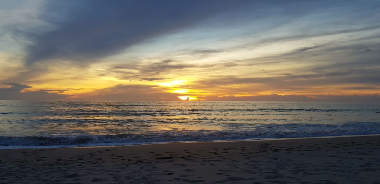 Strand Bangsak Village