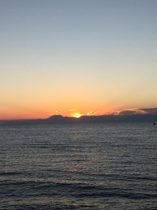 Sonnenuntergang am Strand Aydinbey Kings Palace & Spa