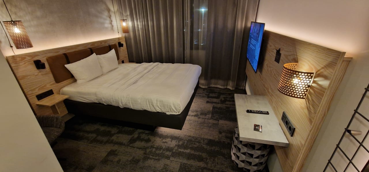 Zimmer MOXY Frankfurt Airport