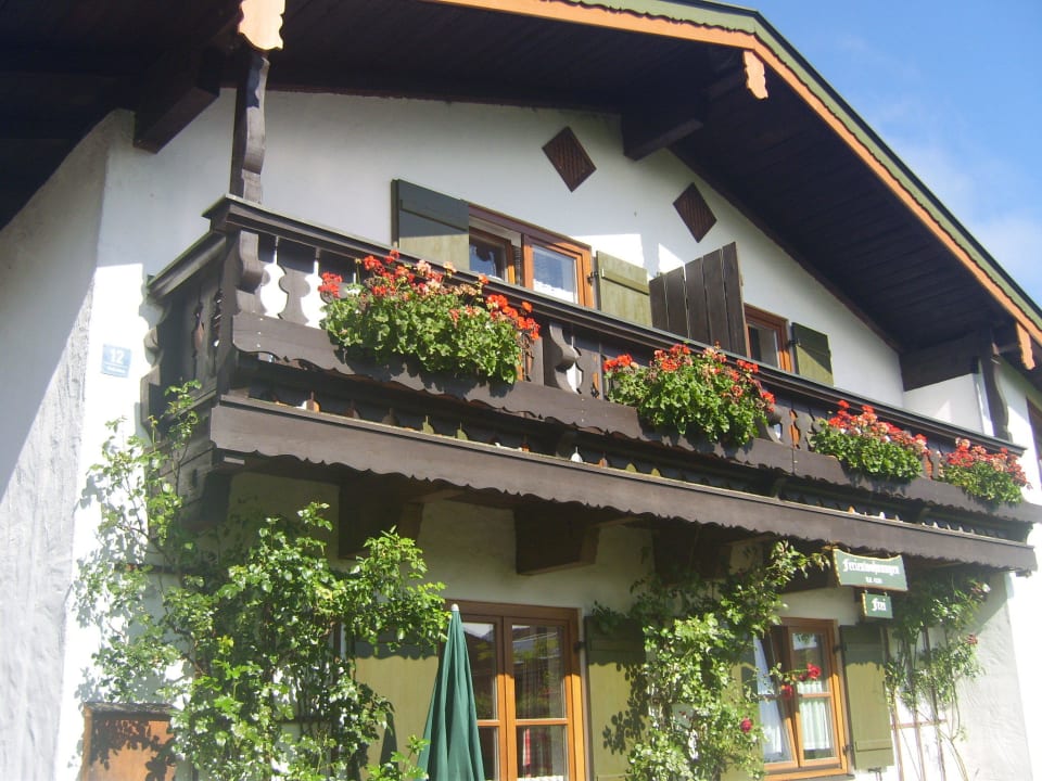 Haus Alpenrebe von außen Ferienwohnung Alpenrebe