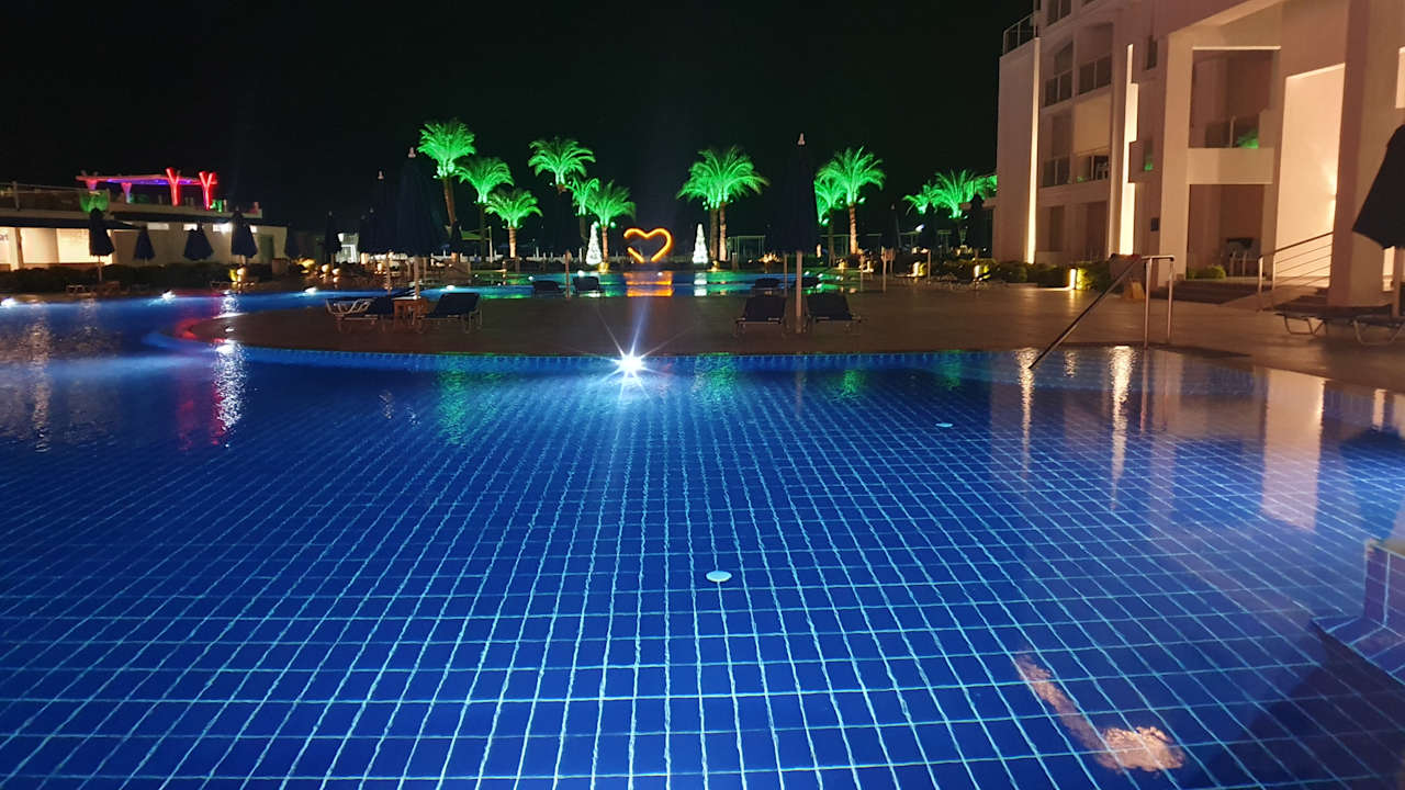 Außenansicht Pickalbatros Blu Spa Resort