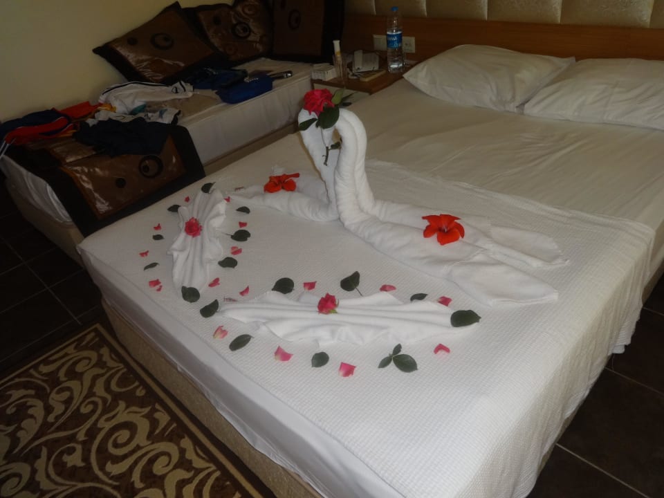 Fast jeden Tag ein anderes Motiv! Oz Hotels Incekum Beach