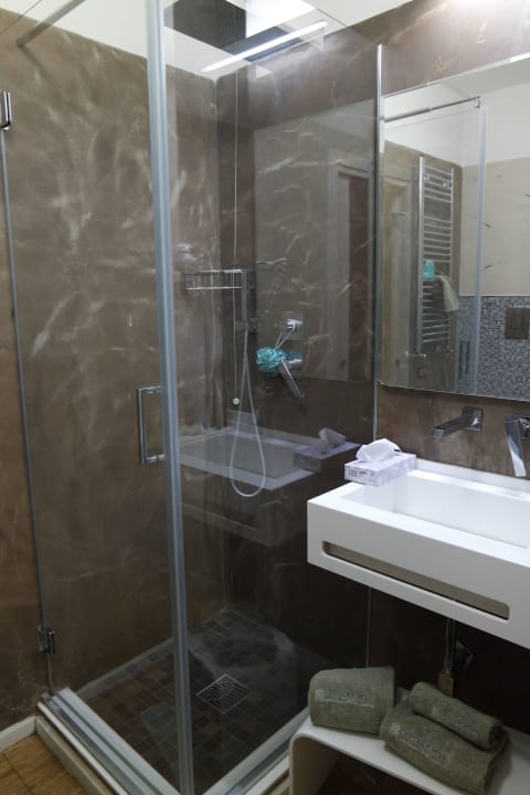 Dusche Hotel Partenope Relais