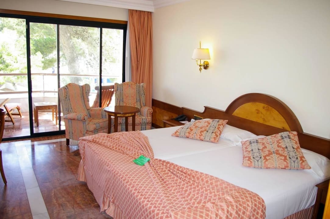 Innenansicht Zimmer Hotel Serrano Palace