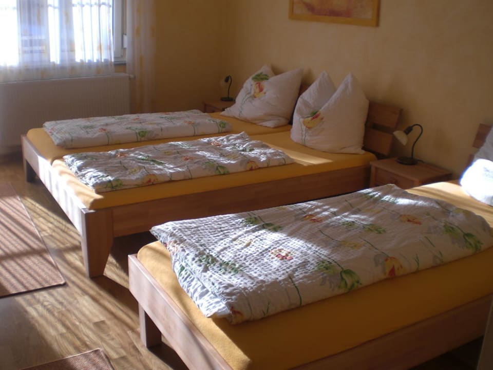 Sehr freundliches Zimmer, bequeme Betten! Casa Claudia