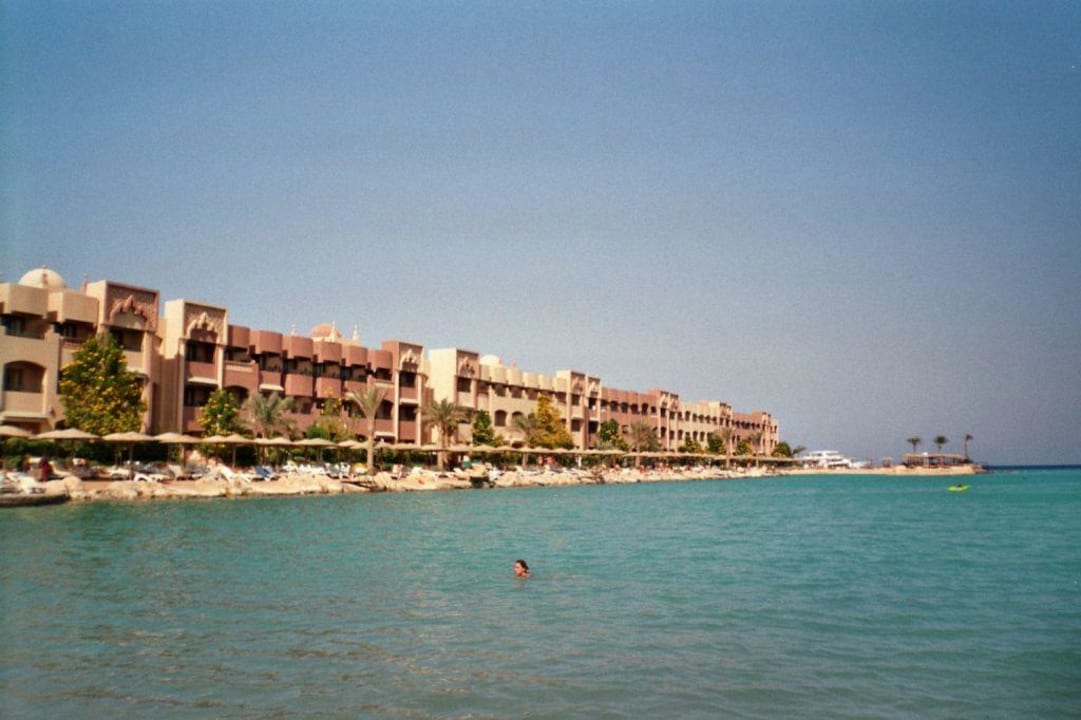 Linker Strandabschnitt mit Lagune Sunny Days El Palacio Resort & Spa