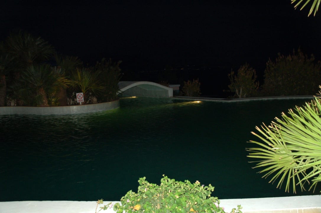 Pool bei Nacht Mitsis Rodos Village