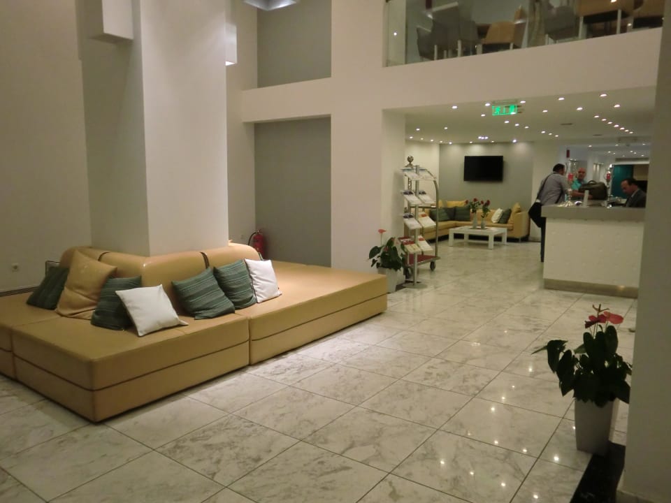 Eingangsbereich Airotel Galaxy