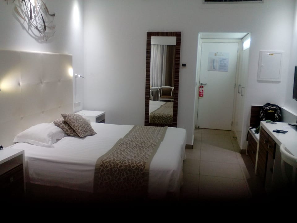 Modern eingerichtet Asterias Beach