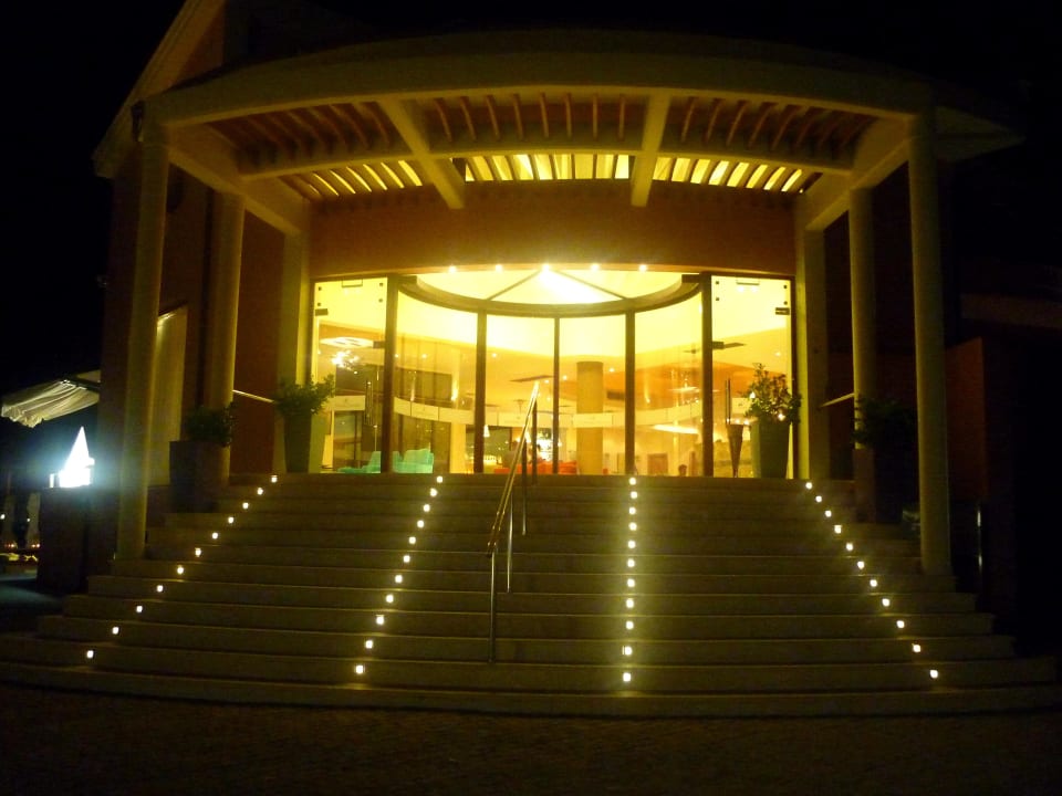 Eingang bei Nacht Alexandra Golden Boutique - Adults only