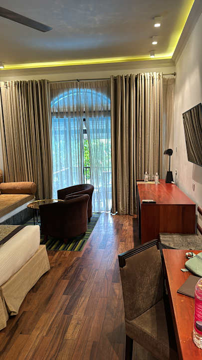 Zimmer Earl's Regency Hotel