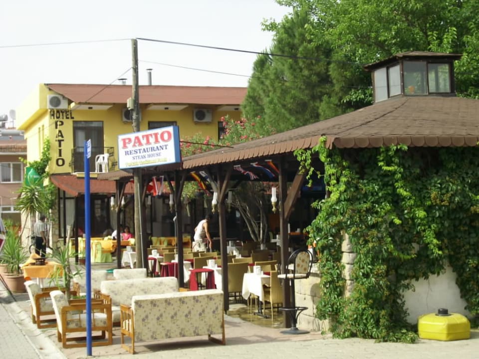 Hotel Patio  Hotel Patio