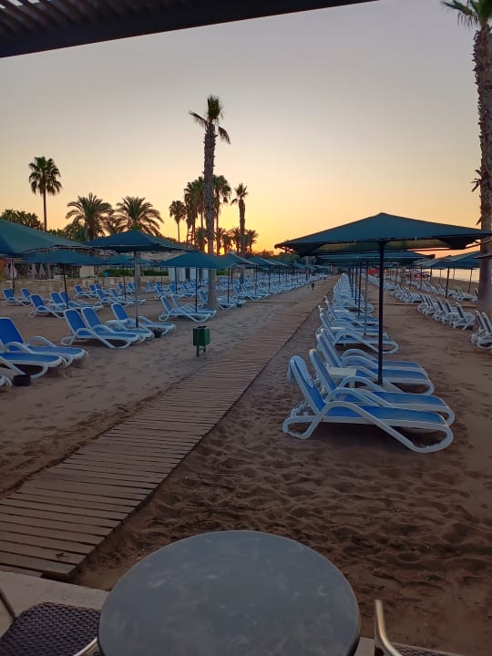 Strand Adora Hotel & Resort