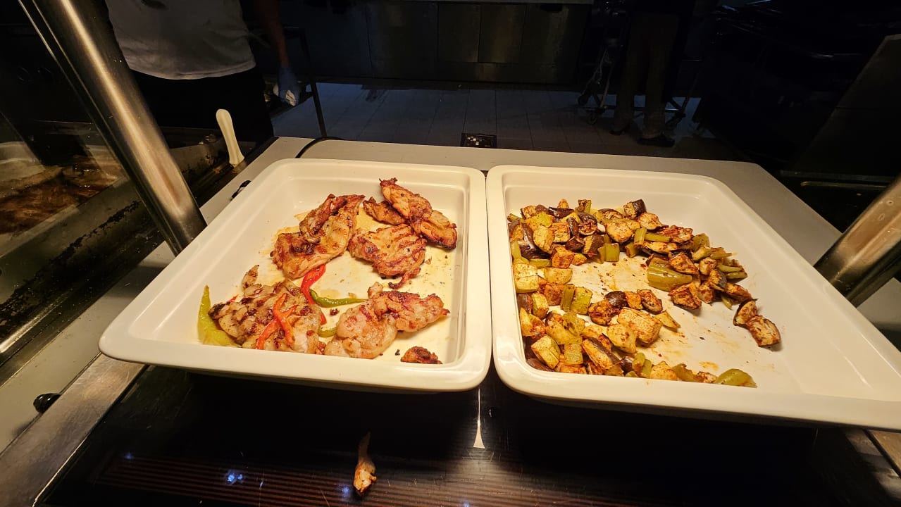 Gastro Royal Taj Mahal Hotel