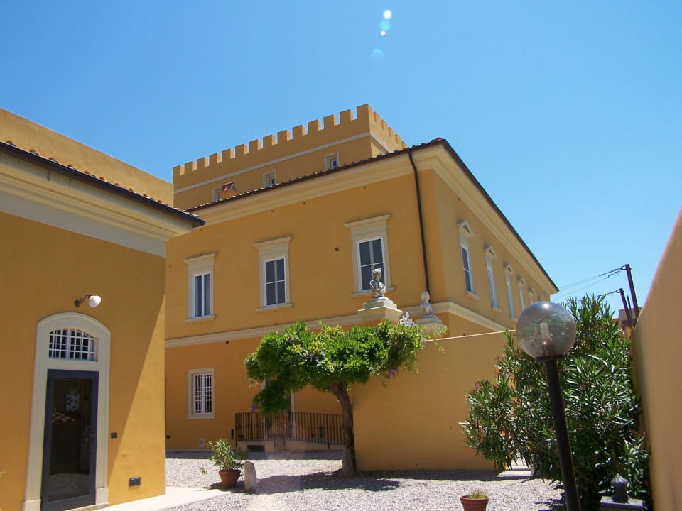 Villa Graziani (laterale esterno) Hotel Villa Graziani