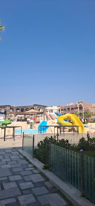 Pool Sunny Days El Palacio Resort & Spa