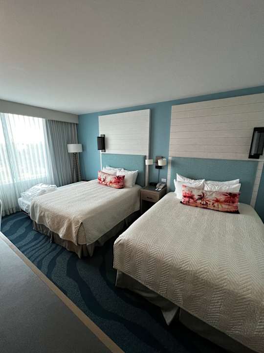 Zimmer Loews Sapphire Falls Resort at Universal Orlando