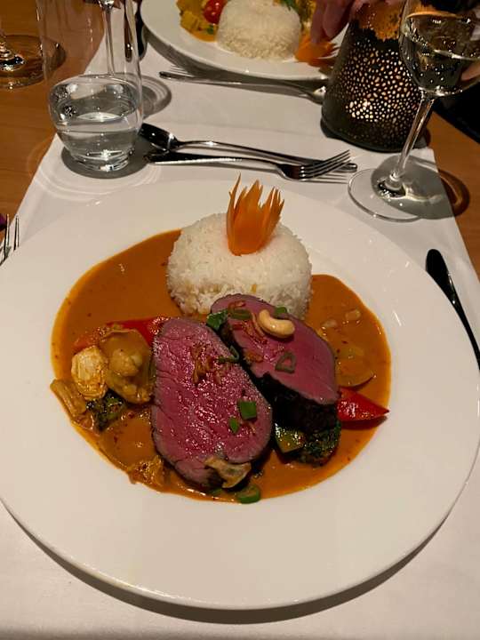 Gastro Riverside Hotel