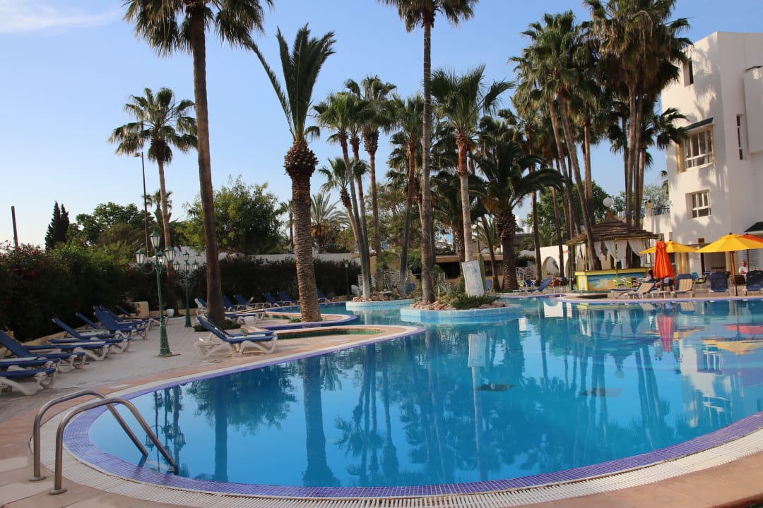 Pool Hotel Nesrine