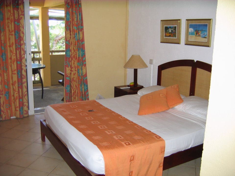 Zimmer 221 Friday Attitude